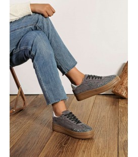 ZAPATILLAS YB0379