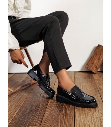 ZAPATOS GQ8-061