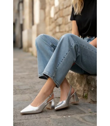 ZAPATO DE TACON EV4385