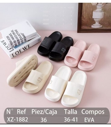 CHANCLAS DE PISINA XZ-1882