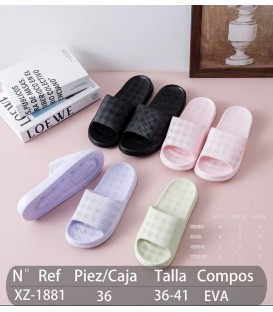 CHANCLAS DE PISINA XZ-1881