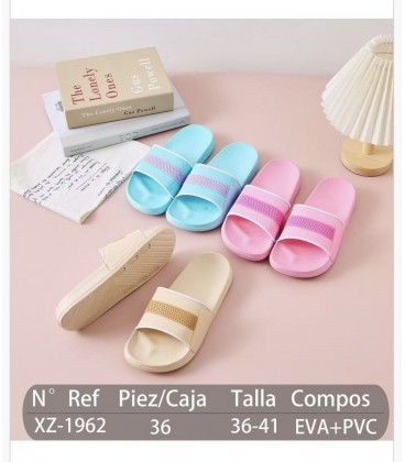 CHANCLAS DE PISINA XZ-1962