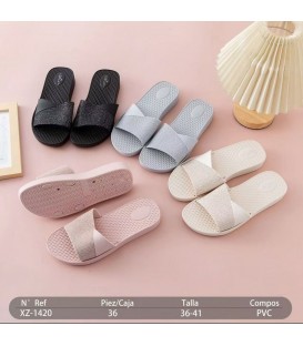 CHANCLAS DE PISINA XZ-1420