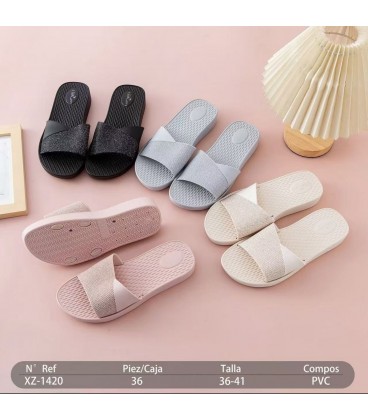 CHANCLAS DE PISINA XZ-1420