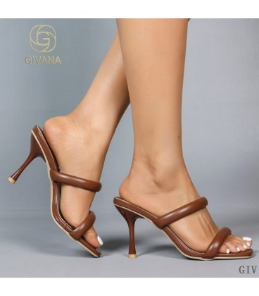 SANDALIA DE TACON LOLA5243 GIV